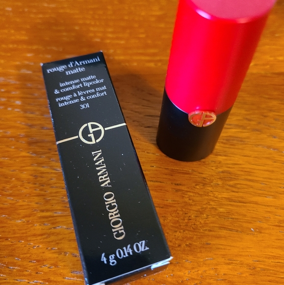 Armani Rouge D'armani Matte 301 - Picture 5 of 5